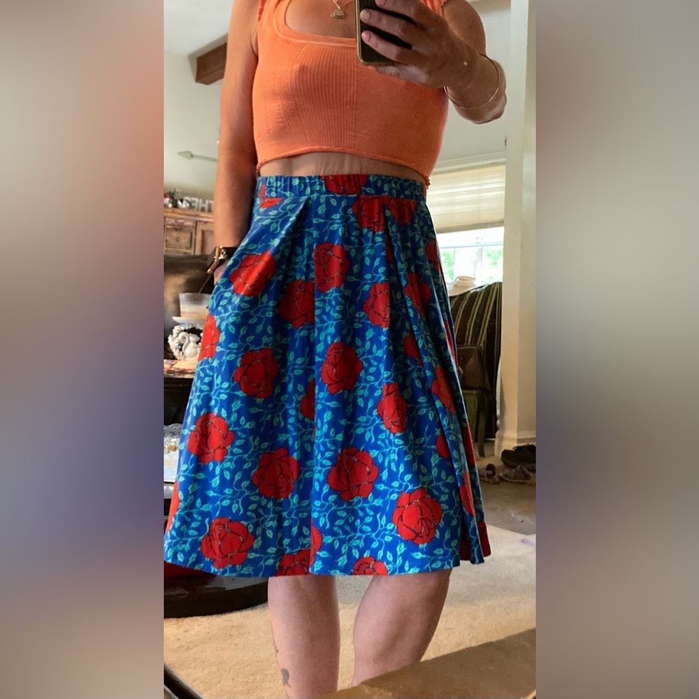 LuLaRoe Rose Madison full skirt MEDIUM.